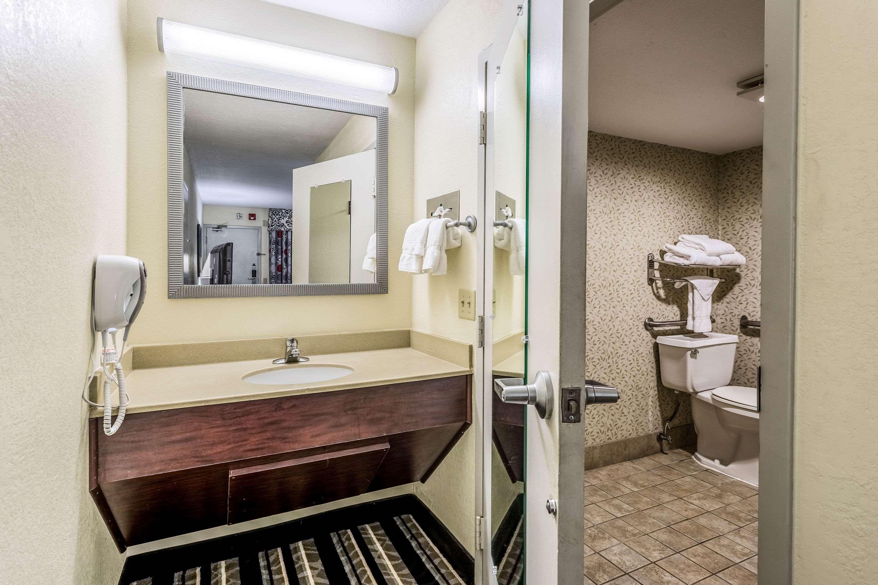Clarion Pointe Huntsville Research Park Екстериор снимка