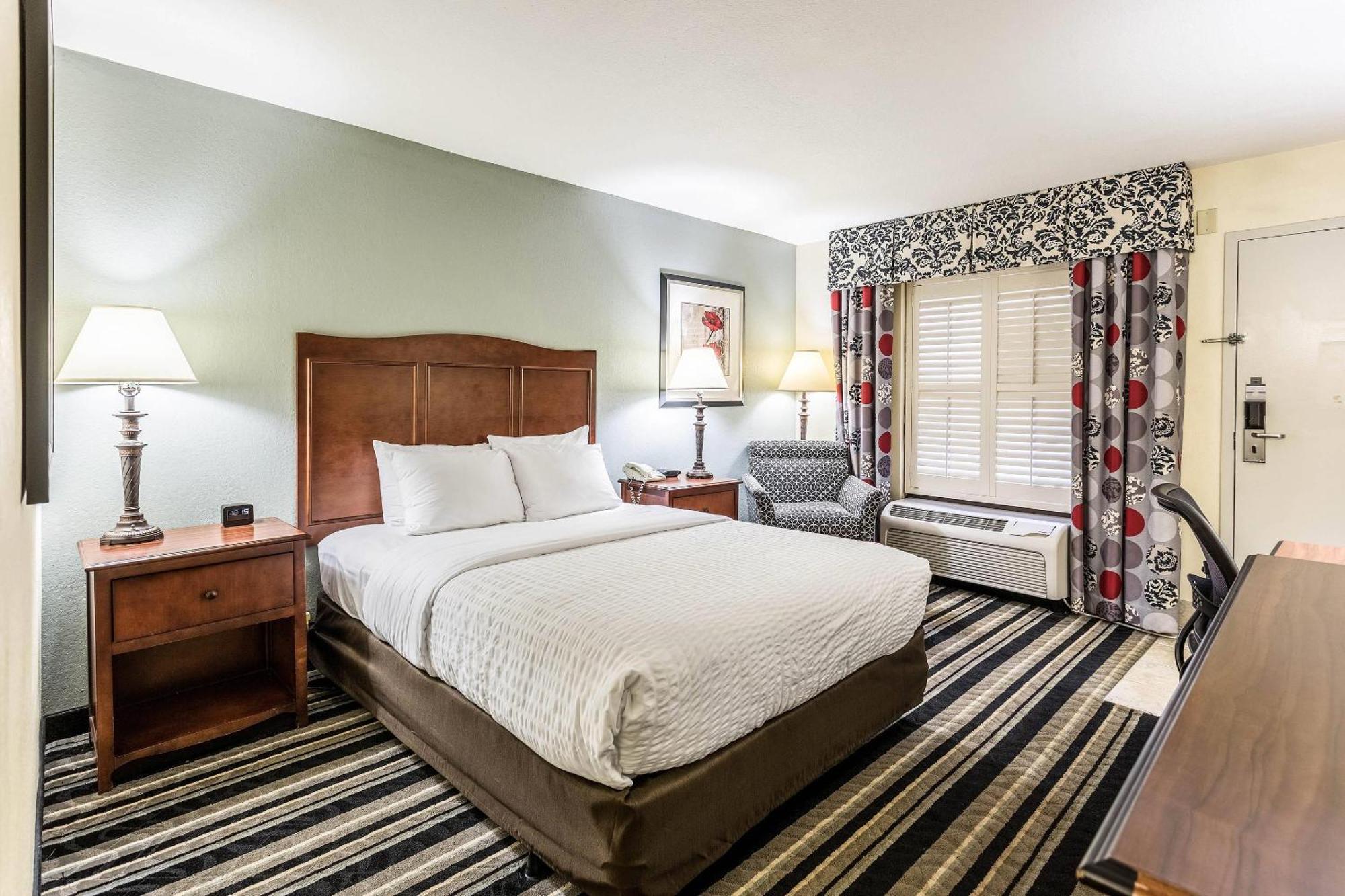 Clarion Pointe Huntsville Research Park Екстериор снимка