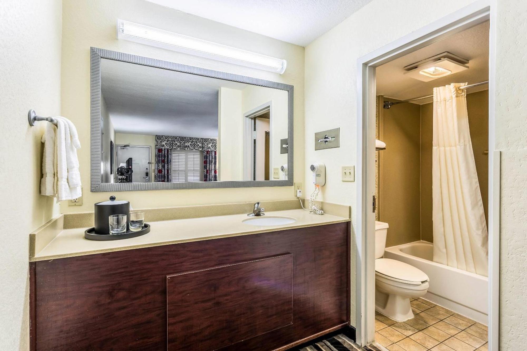 Clarion Pointe Huntsville Research Park Екстериор снимка